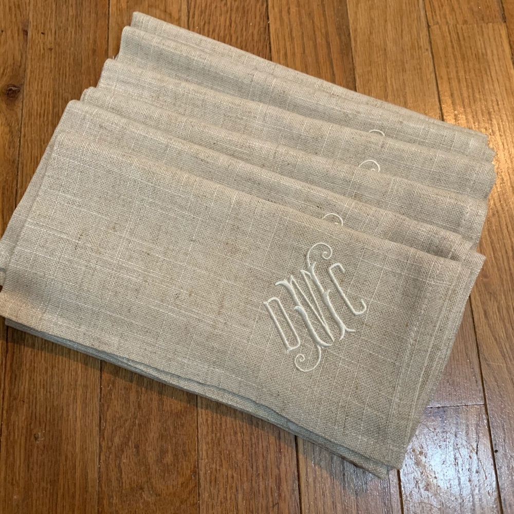 New Flax colored napkins with monogram